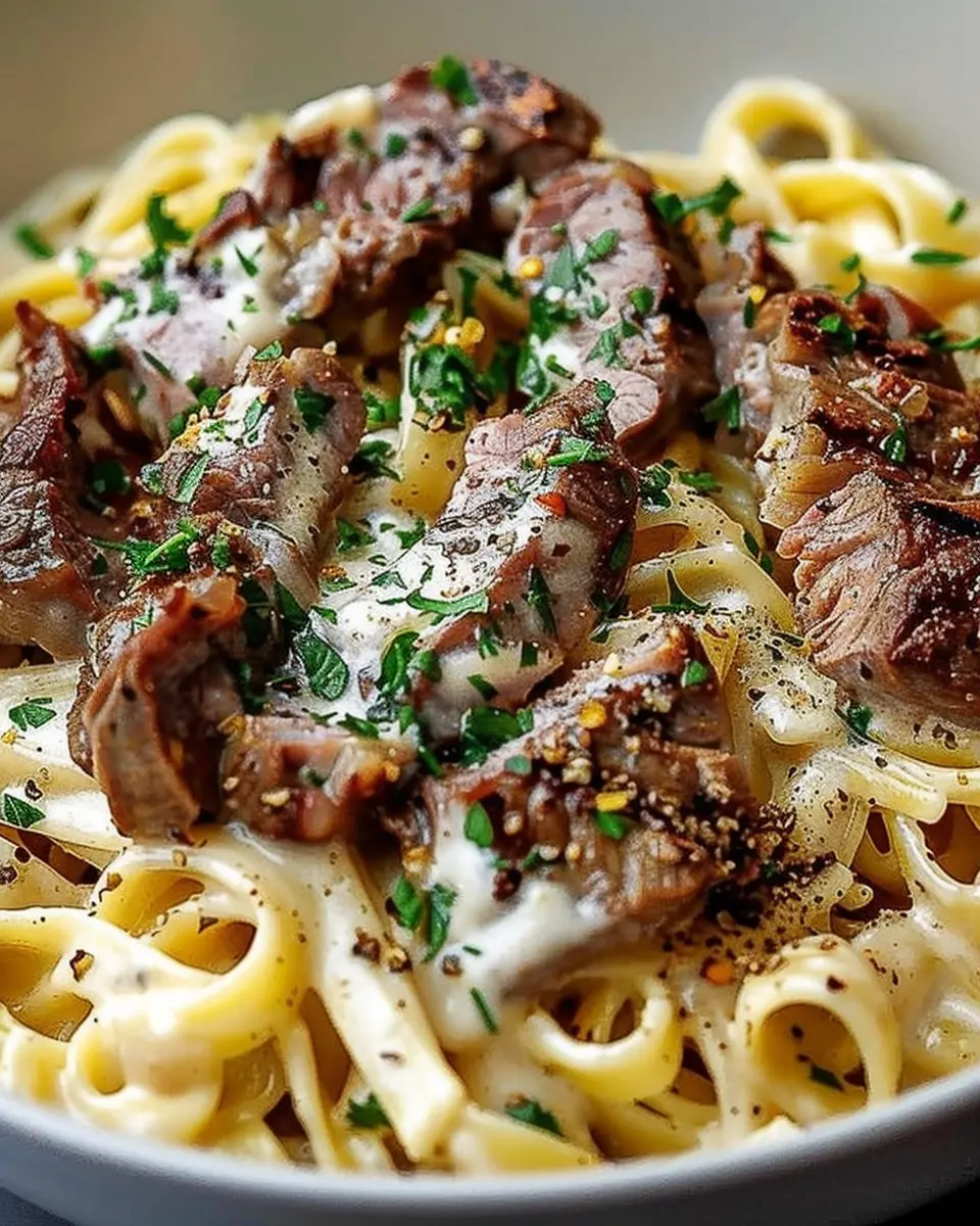Creamy Steak Pasta Garlic: Indulgent Recipe for Home Chefs